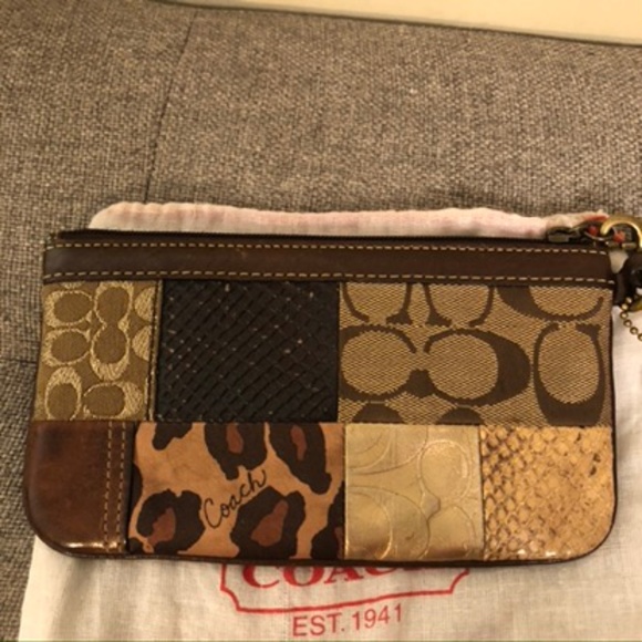 Coach wristlet - Brown Patchwork - Picture 2 of 3